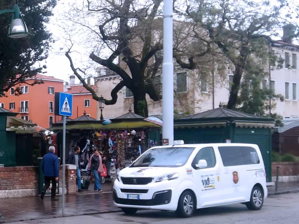 Добраться из Венеции в аэропорт Тревизо