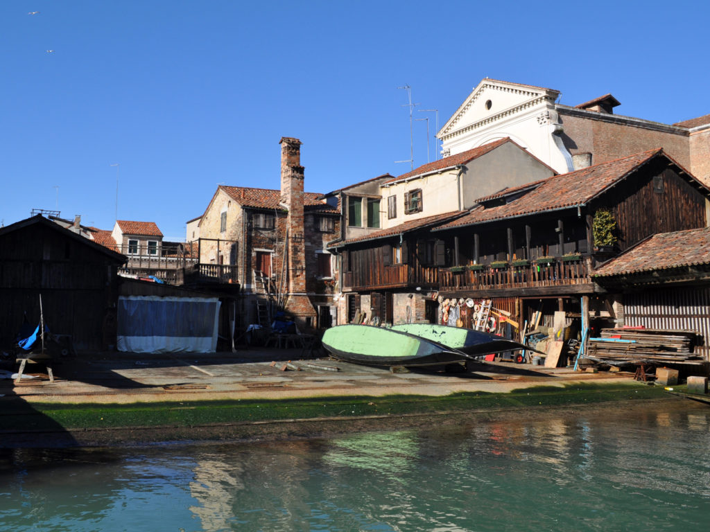 Как делают гондолы в Венеции. Посещение верфи