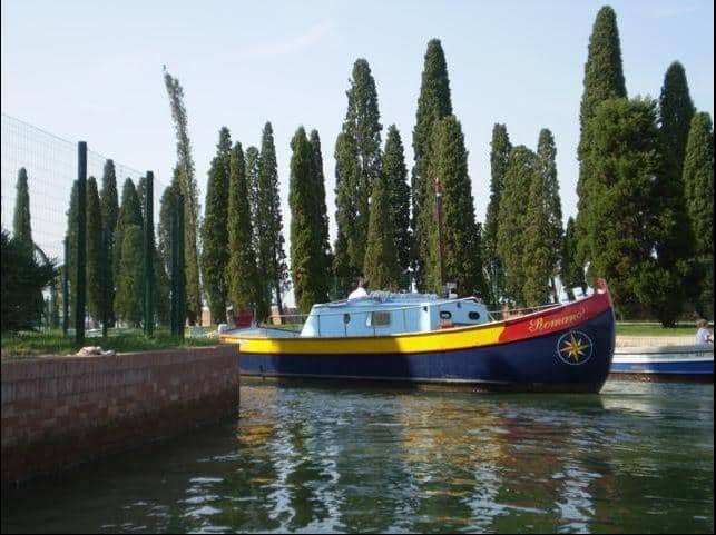 Острова Венецианской лагуны. Лодка брагоццо