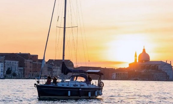dinner in sailboat venice VivoVenetia