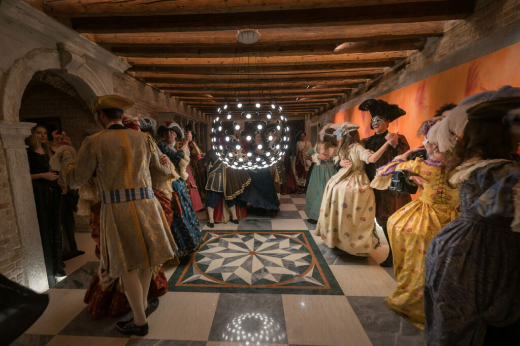 Венецианский бал маскарад в hotel Heureka