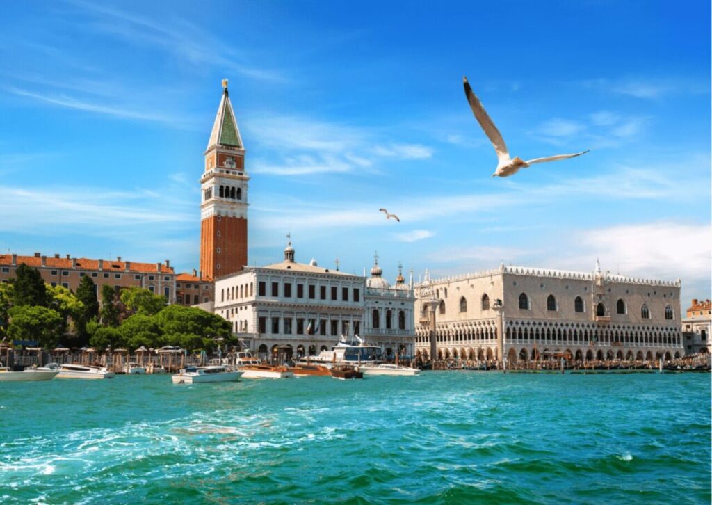 Паром Пунта Саббиони Венеция. фото