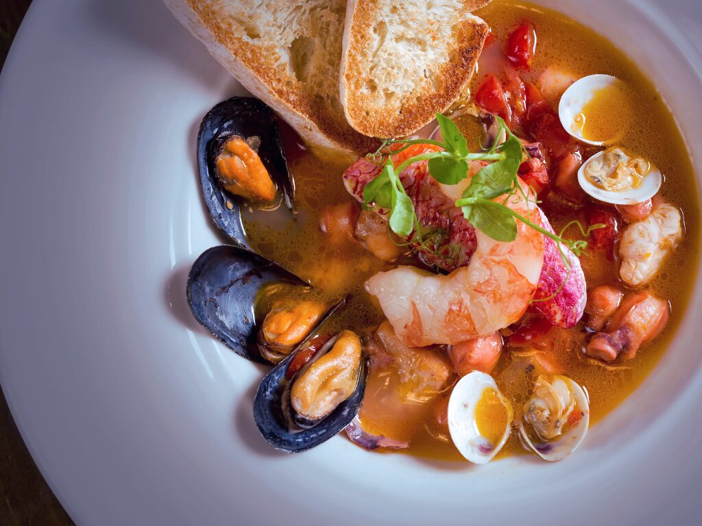 Дегустация вин и ужин. Ресторан в Венеции. Уха