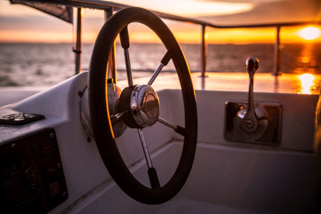 Venice houseboat. Штурвал. Аренда на отпуск в Венеции