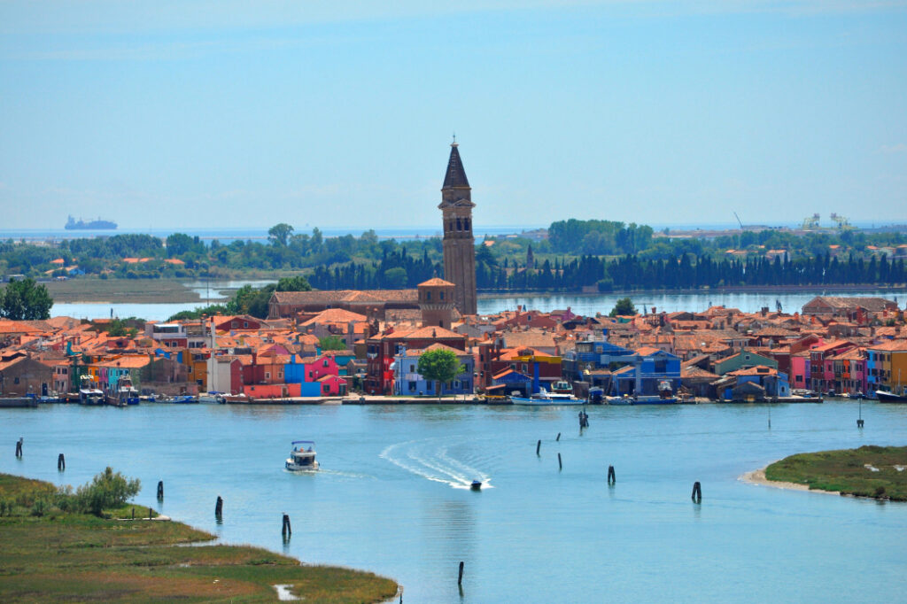 Аренда катера Венеция. Бурано