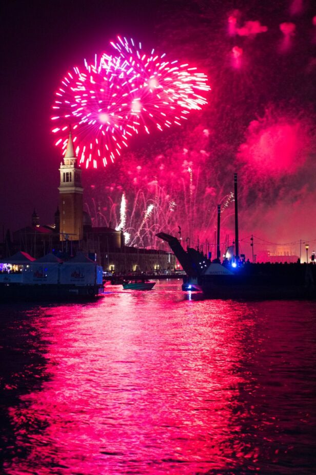 redentore venice - праздничный салют с корабля Venifornication