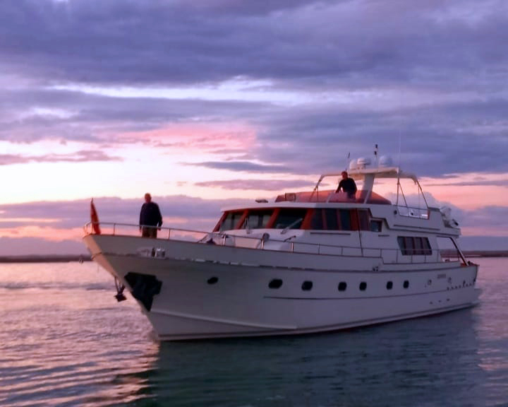 Аренда яхты в Венеции. Вечер