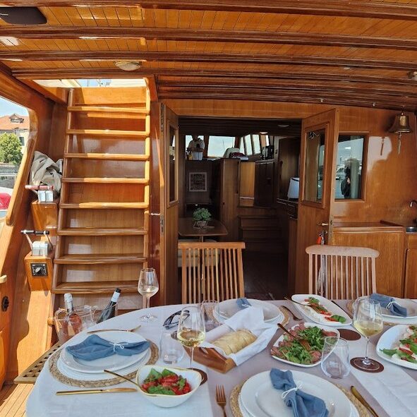 Cena in yacht Venezia laguna 